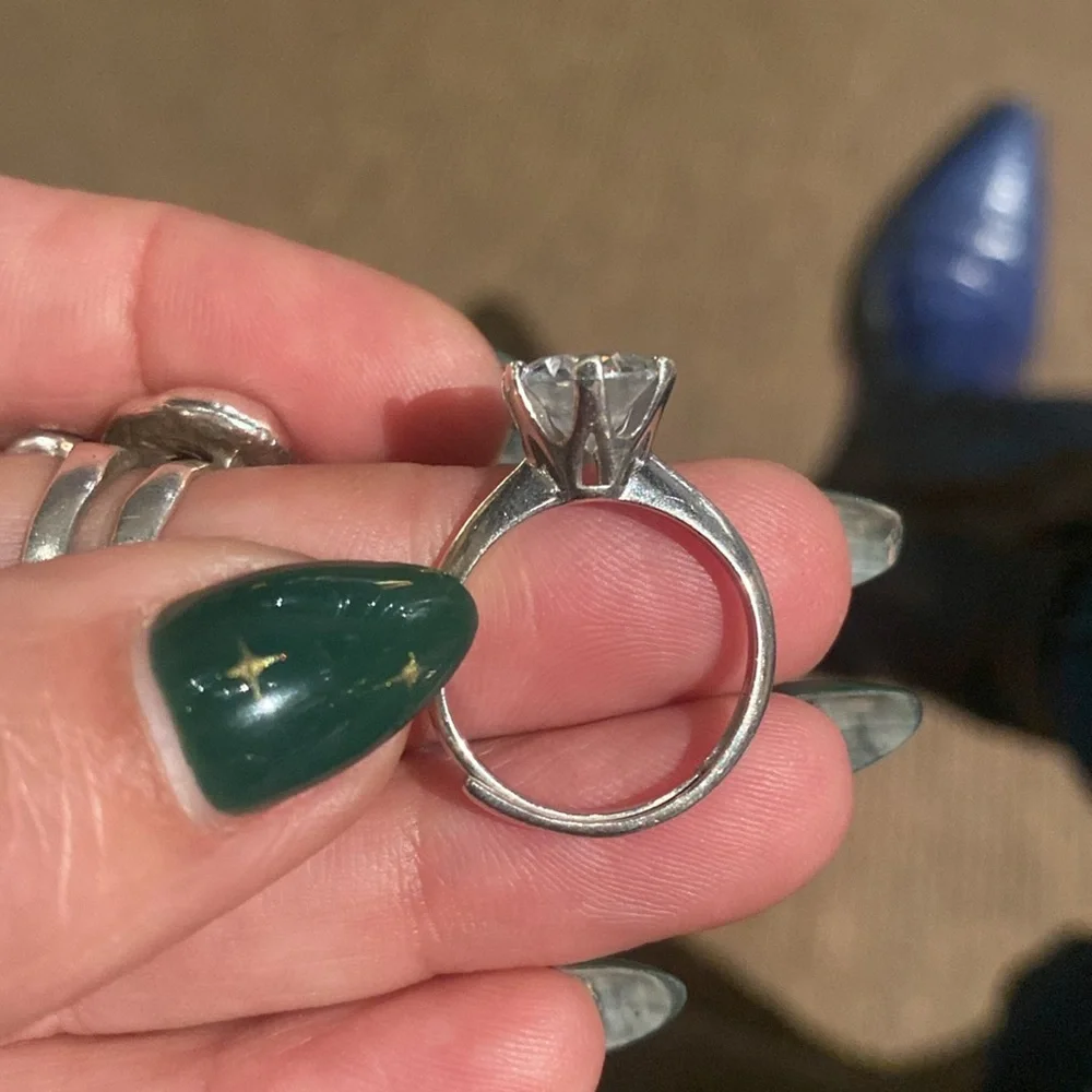 Moissanite Classic 6 prong setting 3 ct moissanite solitaire - Picture 3 of 8